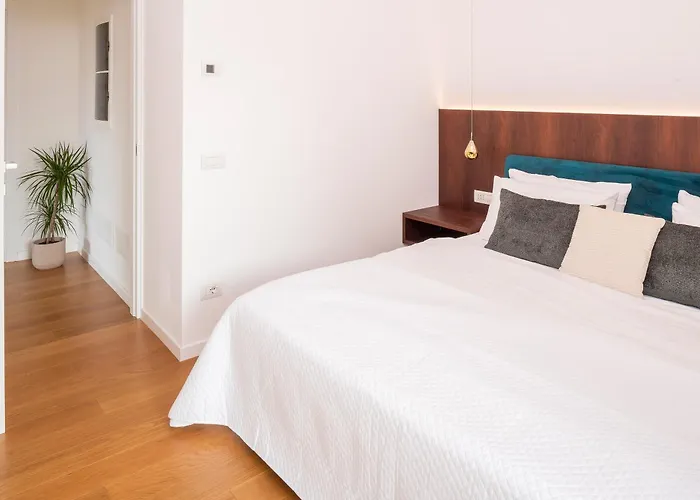 Lifestyle Dante Apartment